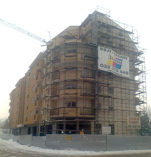 Postavljena keramika u zgradi, 72 stana